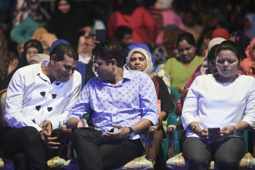 27 ފެބްރުއަރީ 2017: ހީވާގި ކަނބަލުން އެކްސްޕޯގެ ތެރެއިން މިރޭ ކުރިޔަށްދިއަ މިއުޒިކް ޝޯ---ސަން ފޮޓޯ/ މުހައްމަދު އަފްރާހް