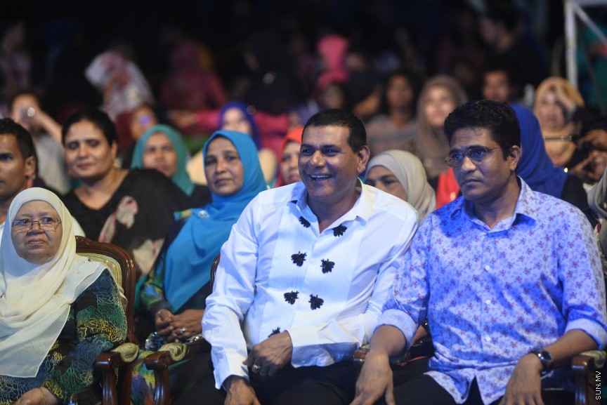 27 ފެބްރުއަރީ 2017: ހީވާގި ކަނބަލުން އެކްސްޕޯގެ ތެރެއިން މިރޭ ކުރިޔަށްދިއަ މިއުޒިކް ޝޯ---ސަން ފޮޓޯ/ މުހައްމަދު އަފްރާހް