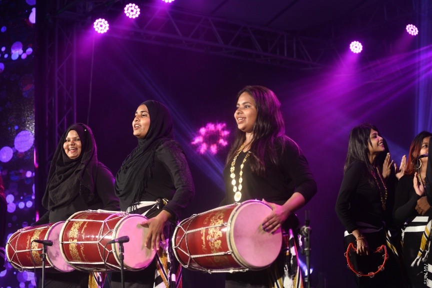 27 ފެބްރުއަރީ 2017: ހީވާގި ކަނބަލުން އެކްސްޕޯގެ ތެރެއިން މިރޭ ކުރިޔަށްދިއަ މިއުޒިކް ޝޯ---ސަން ފޮޓޯ/ މުހައްމަދު އަފްރާހް