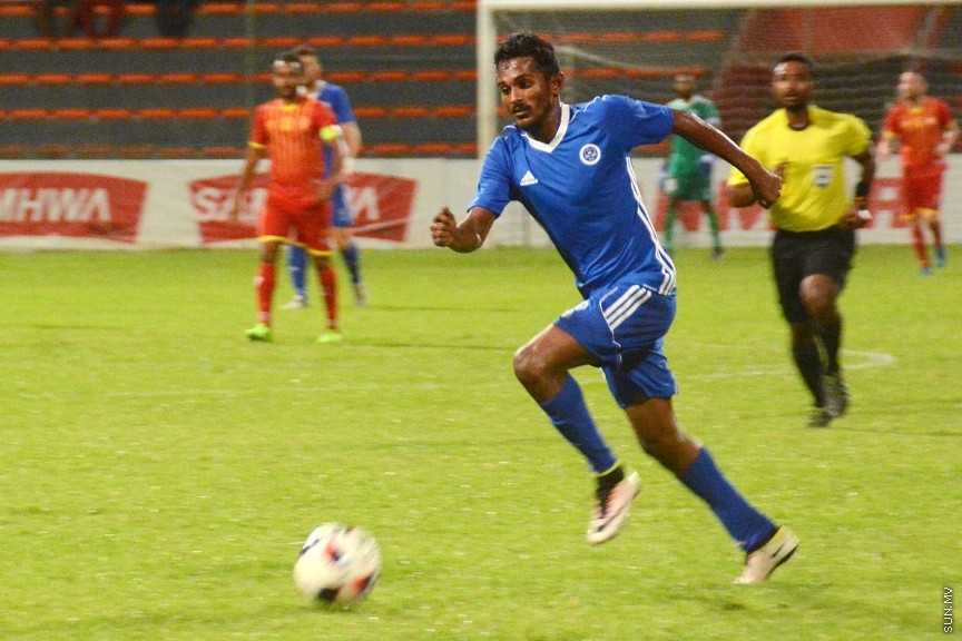މާޗް 3، 2017: މާލޭ ލީގުގައި ނިއު ރޭޑިއަންޓް ސްޕޯޓްސް ކްލަބާއި ވިކްޓަރީ ސްޕޯޓްސް ކްލަބު ބައްދަލުކުރި މެޗުގެ ތެރެއިން -- ސަން ފޮޓޯ/ ފަޔާޒު މޫސާ