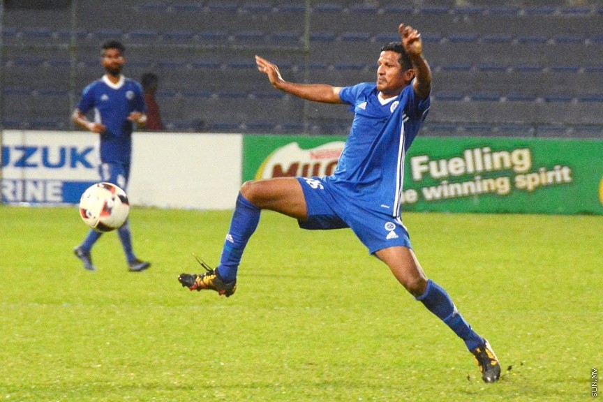 މާޗް 3، 2017: މާލޭ ލީގުގައި ނިއު ރޭޑިއަންޓް ސްޕޯޓްސް ކްލަބާއި ވިކްޓަރީ ސްޕޯޓްސް ކްލަބު ބައްދަލުކުރި މެޗުގެ ތެރެއިން -- ސަން ފޮޓޯ/ ފަޔާޒު މޫސާ