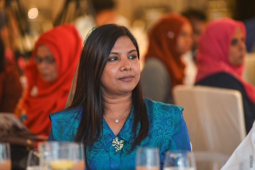  07 މާޗް 2017: ޓީޗަރުން އިނގިރޭސި ފެންވަރު މަތިކުރުމުގެ ތަމްރީނު ޕްރޮގުރާމް ފެށުމަށް މިއަދު ހޮޓެލްޖެންގައި ބޭއްވި ރަސްމިއްޔާތުގެ ތެރެއިން---ސަން ފޮޓޯ/ މުހައްމަދު އަފްރާހް