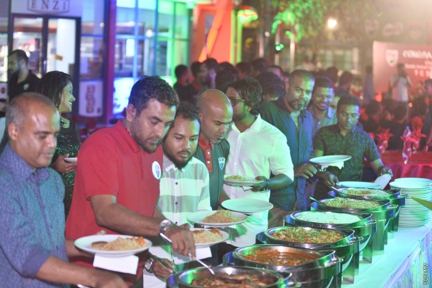 މާޗް 7، 2017: ޝެއިޚް ކަމާލް އިންޓަނޭޝަނަލް ކްލަބު ކަޕް ޓީސީއިން ކާމިޔާބު ކުރުމާ ގުޅިގެން އެފްއޭމް ކުރިމަތީގައި އެ އިދާރާއިން އިންތިޒާމް ކޮށްގެން ބޭއްވި ހާއްސަ ހަފްލާގެ ތެރެއިން  -- ސަން ފޮޓޯ/ ފަޔާޒު މޫސާ