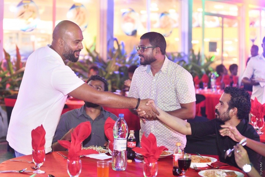 މާޗް 7، 2017: ޝެއިޚް ކަމާލް އިންޓަނޭޝަނަލް ކްލަބު ކަޕް ޓީސީއިން ކާމިޔާބު ކުރުމާ ގުޅިގެން އެފްއޭމް ކުރިމަތީގައި އެ އިދާރާއިން އިންތިޒާމް ކޮށްގެން ބޭއްވި ހާއްސަ ހަފްލާގެ ތެރެއިން  -- ސަން ފޮޓޯ/ ފަޔާޒު މޫސާ