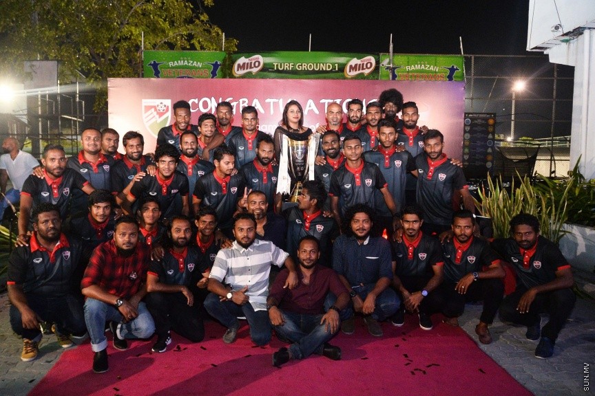 މާޗް 7، 2017: ޝެއިޚް ކަމާލް އިންޓަނޭޝަނަލް ކްލަބު ކަޕް ޓީސީއިން ކާމިޔާބު ކުރުމާ ގުޅިގެން އެފްއޭމް ކުރިމަތީގައި އެ އިދާރާއިން އިންތިޒާމް ކޮށްގެން ބޭއްވި ހާއްސަ ހަފްލާގެ ތެރެއިން  -- ސަން ފޮޓޯ/ ފަޔާޒު މޫސާ