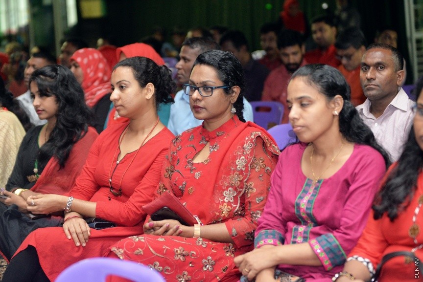 މާޗް 8، 2017: އަމީނިއްޔާ ސްކޫލުގެ އެކި މަގާމްތަކަށް ހޮވުނު ދަރިވަރުންނަށް މަގާމު ހަވާލުކުރުމާއި މުހައްމަދު އަމީން ދީދީ އެވޯޑް ހަވާލުކުރުމަށް ބޭއްވި ރަސްމިއްޔާތުގެ ތެރެއިން -- ސަން ފޮޓޯ/ ފަޔާޒު މޫސާ