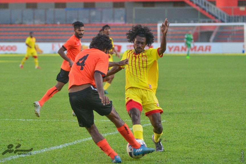  10 މާޗް 2017: މާލޭ ލީގުގައި މިއަދު ވިކްޓަރީ ސުޕޯޓްސްކުލަބް އާއި ކުލަބް އީގަލްސް ބައްދަލުކުރި މެޗުގެތެރެއިން---ސަން ފޮޓޯ/ މުހައްމަދު އަފްރާހް 