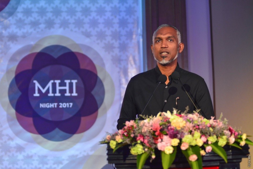 10 މާޗް 2017: ހައުސިން މިނިސްޓަރީގެ ސްޓާފް ނައިޓްގެތެރެއިން--- ސަން ފޮޓޯ/ މުހައްމަދު އަފްރާހް