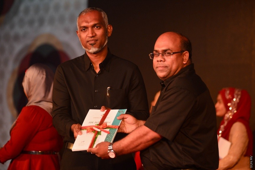10 މާޗް 2017: ހައުސިން މިނިސްޓަރީގެ ސްޓާފް ނައިޓްގެތެރެއިން--- ސަން ފޮޓޯ/ މުހައްމަދު އަފްރާހް