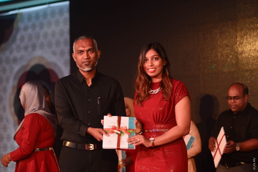 10 މާޗް 2017: ހައުސިން މިނިސްޓަރީގެ ސްޓާފް ނައިޓްގެތެރެއިން--- ސަން ފޮޓޯ/ މުހައްމަދު އަފްރާހް