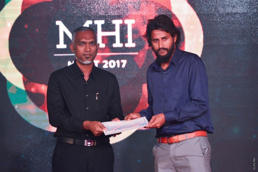 10 މާޗް 2017: ހައުސިން މިނިސްޓަރީގެ ސްޓާފް ނައިޓްގެތެރެއިން--- ސަން ފޮޓޯ/ މުހައްމަދު އަފްރާހް