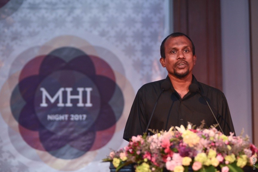10 މާޗް 2017: ހައުސިން މިނިސްޓަރީގެ ސްޓާފް ނައިޓްގެތެރެއިން--- ސަން ފޮޓޯ/ މުހައްމަދު އަފްރާހް