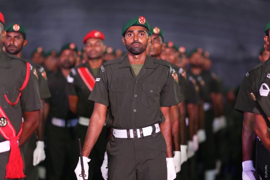 މާޗް 21، 2017: ސިފައިންގެ 12ވަނަ ހެވިކަމުގެ މުބާރަތް ނިންމުމުގެ ގޮތުން ކަޅުތުއްކަލާ ކޮށީގައި ބޭއްވި ރަސްމިއްޔާތުގެ ތެރެއިން -- ސަން ފޮޓޯ/ ފަޔާޒު މޫސާ