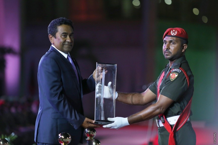 މާޗް 21، 2017: ސިފައިންގެ 12ވަނަ ހެވިކަމުގެ މުބާރަތް ނިންމުމުގެ ގޮތުން ކަޅުތުއްކަލާ ކޮށީގައި ބޭއްވި ރަސްމިއްޔާތުގެ ތެރެއިން -- ސަން ފޮޓޯ/ ފަޔާޒު މޫސާ