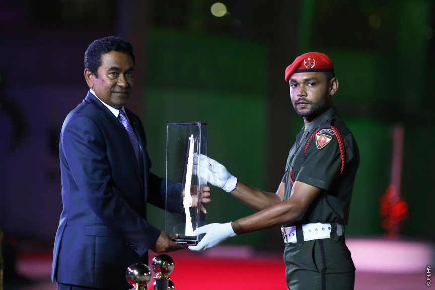 މާޗް 21، 2017: ސިފައިންގެ 12ވަނަ ހެވިކަމުގެ މުބާރަތް ނިންމުމުގެ ގޮތުން ކަޅުތުއްކަލާ ކޮށީގައި ބޭއްވި ރަސްމިއްޔާތުގެ ތެރެއިން -- ސަން ފޮޓޯ/ ފަޔާޒު މޫސާ