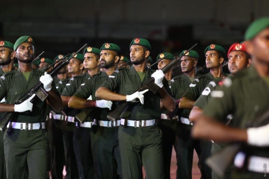 މާޗް 21، 2017: ސިފައިންގެ 12ވަނަ ހެވިކަމުގެ މުބާރަތް ނިންމުމުގެ ގޮތުން ކަޅުތުއްކަލާ ކޮށީގައި ބޭއްވި ރަސްމިއްޔާތުގެ ތެރެއިން -- ސަން ފޮޓޯ/ ފަޔާޒު މޫސާ