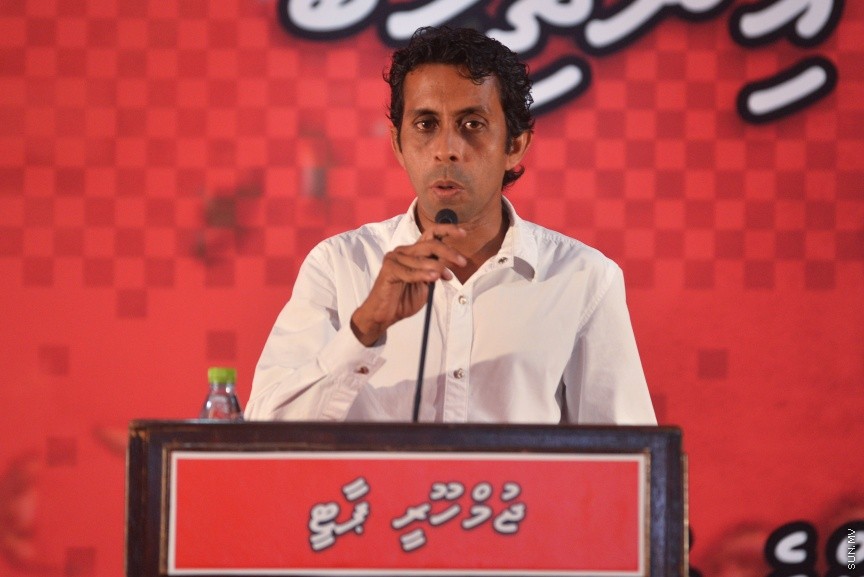 23 މާޗް 2017: ޖުމްހޫރީ ޕާޓީ އިން މިރޭ މާފަންނު ކުނޫޒުގައި ބޭއްވި ޖަލްސާގެ ތެރެއިން: މި ޖަލްސާގައި ސަރުކާރާ އިދިކޮޅު ގިނަ ބަޔަކު ވަނީ ބައިވެރިވެފަ---ސަން ފޮޓޯ/ މުހައްމަދު އަފްރާހް