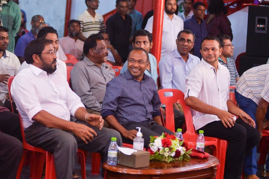 23 މާޗް 2017: ޖުމްހޫރީ ޕާޓީ އިން މިރޭ މ.ކުނޫޒުގައި ބޭއްވި ޖަލްސާގެ ތެރެއިން: މި ޖަލްސާގައި ޖުމްހޫރީޕާޓީ އާއި ސަރުކާރާ އިދިކޮޅު ގިނަ ބަޔަކު ވަނީ ބައިވެރިވެފަ---ސަން ފޮޓޯ/ މުހައްމަދު އަފްރާހް