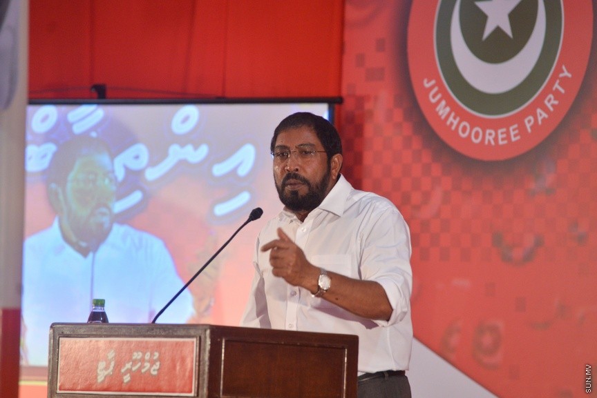 23 މާޗް 2017: ޖުމްހޫރީ ޕާޓީ އިން މިރޭ މ.ކުނޫޒުގައި ބޭއްވި ޖަލްސާގެ ތެރެއިން: މި ޖަލްސާގައި ޖުމްހޫރީޕާޓީ އާއި ސަރުކާރާ އިދިކޮޅު ގިނަ ބަޔަކު ވަނީ ބައިވެރިވެފަ---ސަން ފޮޓޯ/ މުހައްމަދު އަފްރާހް