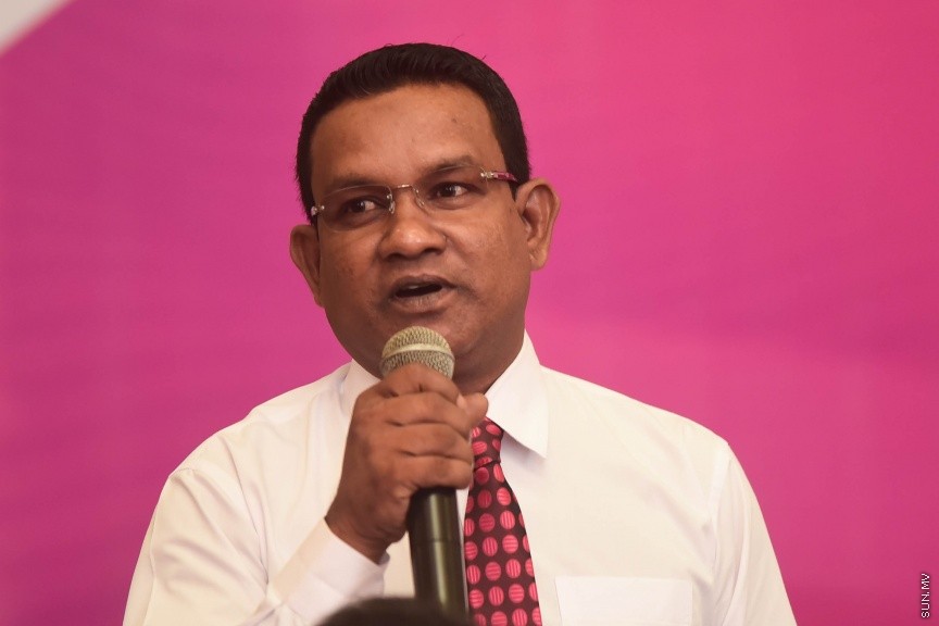 25 މާޗް 2017: މަސީހާ އެކު ޕީޕީއެމް އެމްޑީއޭ، ޕީޖީ މެމްބަރުން:  މަޖިލީހުގެ ރައީސް އަބްދުﷲ މަސީހްގެ އިތުބާރުނެތް ކަމުގެ ވޯޓް ނަގަން އުޅޭތީ ސާޅީސް އެއް މެމްބަރުންނާއެކު ޕީޕީއެމް އެމްޑީއޭ ކޯލިޝަނުން ބޭއްވި ނޫސްވެރިންގެ ބައްދަލުވުމުގެ ތެރެއިން---ސަން ފޮޓޯ/ މުހައްމަދު އަފްރާހް