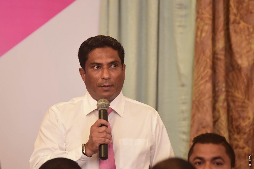 25 މާޗް 2017: މަސީހާ އެކު ޕީޕީއެމް އެމްޑީއޭ، ޕީޖީ މެމްބަރުން:  މަޖިލީހުގެ ރައީސް އަބްދުﷲ މަސީހްގެ އިތުބާރުނެތް ކަމުގެ ވޯޓް ނަގަން އުޅޭތީ ސާޅީސް އެއް މެމްބަރުންނާއެކު ޕީޕީއެމް އެމްޑީއޭ ކޯލިޝަނުން ބޭއްވި ނޫސްވެރިންގެ ބައްދަލުވުމުގެ ތެރެއިން---ސަން ފޮޓޯ/ މުހައްމަދު އަފްރާހް