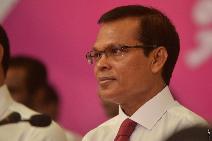 25 މާޗް 2017: މަސީހާ އެކު ޕީޕީއެމް އެމްޑީއޭ، ޕީޖީ މެމްބަރުން:  މަޖިލީހުގެ ރައީސް އަބްދުﷲ މަސީހްގެ އިތުބާރުނެތް ކަމުގެ ވޯޓް ނަގަން އުޅޭތީ ސާޅީސް އެއް މެމްބަރުންނާއެކު ޕީޕީއެމް އެމްޑީއޭ ކޯލިޝަނުން ބޭއްވި ނޫސްވެރިންގެ ބައްދަލުވުމުގެ ތެރެއިން---ސަން ފޮޓޯ/ މުހައްމަދު އަފްރާހް