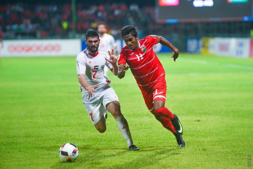 28 މާޗް 2017: އޭއެފްސީ އޭޝިއަން ކަޕް 2019 ކޮލިފިކޭޝަންގެ ގްރޫޕް ސްޓޭޖްގައި ރާއްޖެއާއި ފަލަސްތީނު ބައްދަލުކުރި މެޗުގެ ތެރެއިން---ސަން ފޮޓޯ/ މުހައްމަދު އަފްރާހް