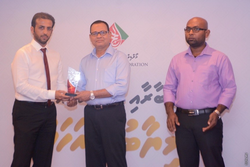 އޭޕްރީލް 2، 2017: މޯލްޑިވްސް ހައްޖު ކޯޕަރޭޝަންގެ ކާމިޔާބު 3 އަހަރު ފާހަގަކުރުމަށް ޖެން ހޮޓެލްގައި ބޭއްވި ހަފްލާގެ ތެރެއިން -- ސަން ފޮޓޯ/ ފަޔާޒު މޫސާ