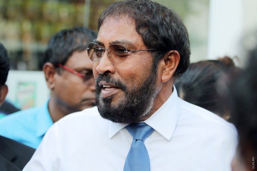 އޭޕްރީލް 12، 2017: ޖުމްހޫރީ ޕާޓީގެ ލީޑަރު   ގާސިމް އިބްރާހިމް ބަންދުގައި ބަހައްޓަން ކްރިމިނަލް ކޯޓުން ކުރި އަމުރު، އިސްތިއުނާފް ކުރުމަށް ހައި ކޯޓުގައި ބޭއްވި ސަރިއަތަށް ގާސިމް ހާޒިރުކުރުން: ހައި ކޯޓުން ވަނީ ގާސިމް ދޫ ކޮއްލުމަށް އަމުރު ކޮއްފައި -- ސަން ފޮޓޯ/ ފަޔާޒު މޫސާ