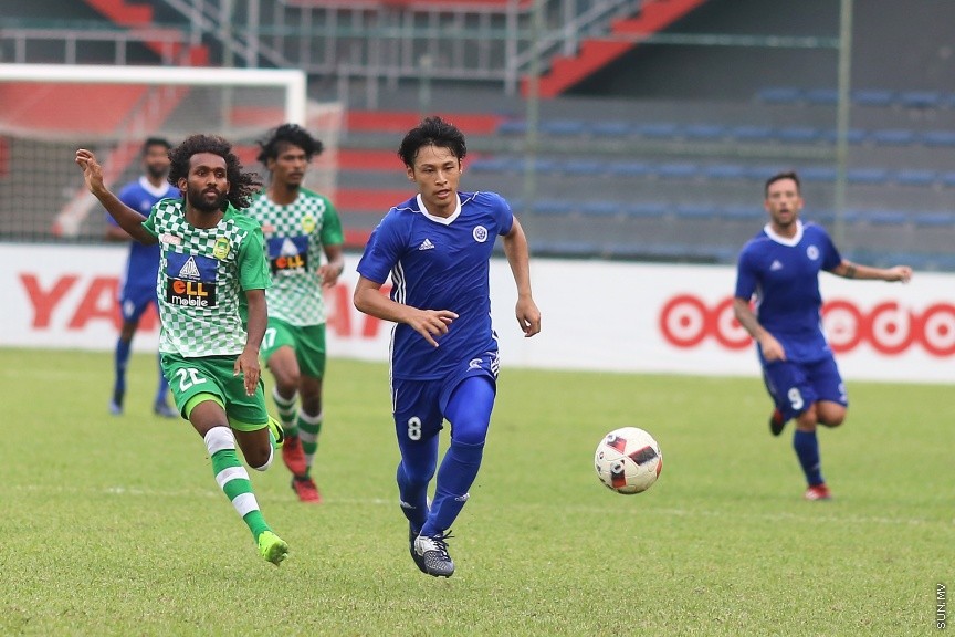 އޭޕްރީލް 13، 2017: މާލޭ ލީގުގައި ނިއު ރޭޑިއަންޓް އާއި މާޒިޔާ ބައްދަލުކުރި މެޗުގެ ތެރެއިން: ފޯރިގަދަ ކުޅުމަކަށް ފަހު 2 - 1 ލަނޑުން މެޗު ކާމިޔާބު ކުރީ މާޒިޔާ -- ސަން ފޮޓޯ // ފަޔާޒު މޫސާ