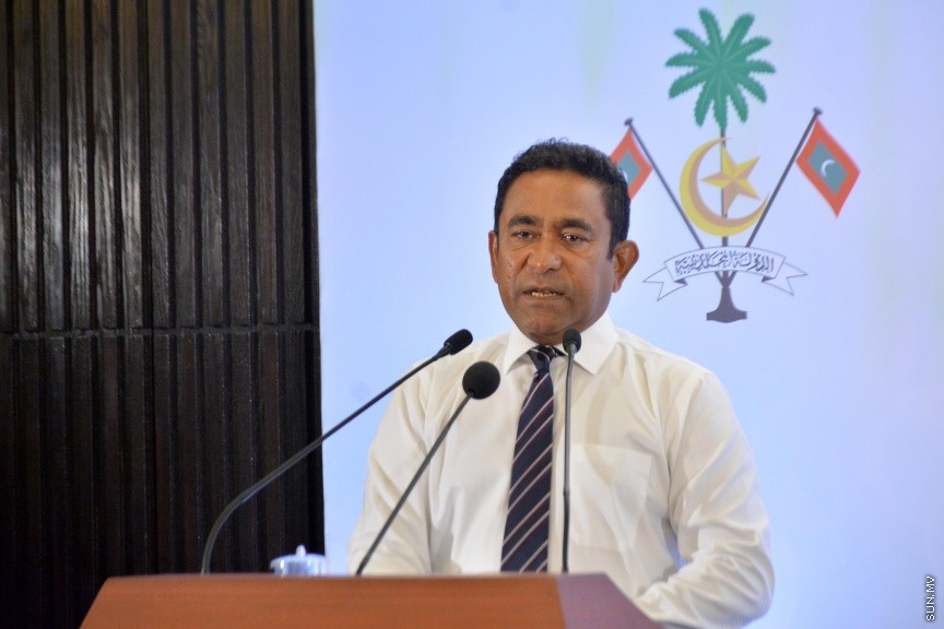އޭޕްރީލް 19، 2017: ރާއްޖޭން ބޭރު ގައުމުތަކަށް ކަނޑައަޅާފައިވާ ސަފީރުންނާ އެކު ބާއްވާ މަހާސިންތާ ފެށުމަށް ބޭއްވި ހަފްލާގެ ތެރެއިން -- ސަން ފޮޓޯ/ ފަޔާޒު މޫސާ