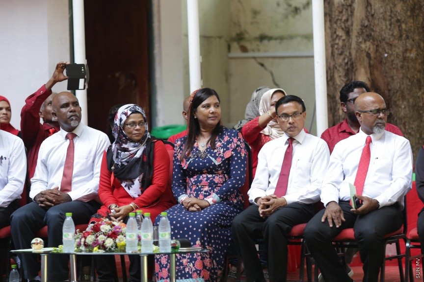 އޭޕްރީލް 20، 2017: މަޖީދިއްޔާ ސްކޫލަށް 90 އަހަރު ފާހަގަކުރުމަށް އެ ސްކޫލްގައި ބޭއްވި ހާއްސަ އެސެމްބްލީ -- ސަން ފޮޓޯ/ ފަޔާޒު މޫސާ