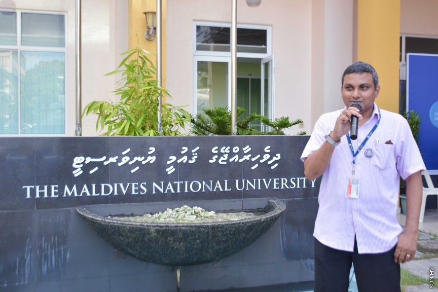އޭޕްރީލް 21، 2017: ގައުމީ ޔުނިވާސިޓީ އިން ފެށި "ފަހި ދުވަސް"ގެ ތެރެއިން --- ސަން ފޮޓޯ/ ފަޔާޒު މޫސާ