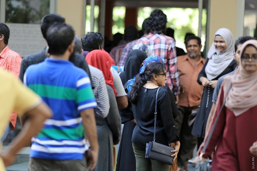 މޭ 6، 2017: ކުރިއަށް އޮތް ތިން އަހަރު ދުވަހަށް އިންތިޚާބުކުރާ، ލޯކަލް ކައުންސިލްތަކުގެ އިންތިހާބުގެ ވޯޓްލުމުގެ ތެރެއިން -- ސަން ފޮޓޯ/ ފަޔާޒު މޫސާ
