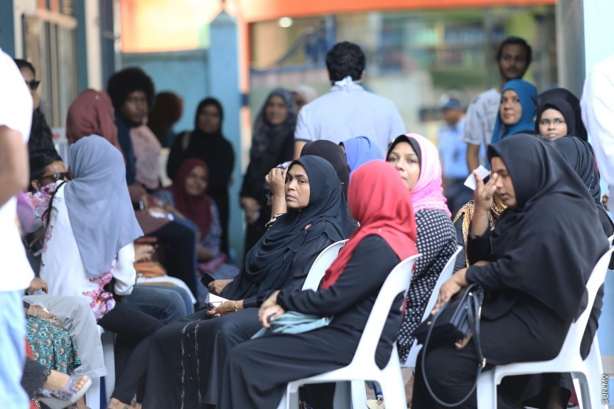 މޭ 6، 2017: ކުރިއަށް އޮތް ތިން އަހަރު ދުވަހަށް އިންތިޚާބުކުރާ، ލޯކަލް ކައުންސިލްތަކުގެ އިންތިހާބުގެ ވޯޓްލުމުގެ ތެރެއިން -- ސަން ފޮޓޯ/ ފަޔާޒު މޫސާ