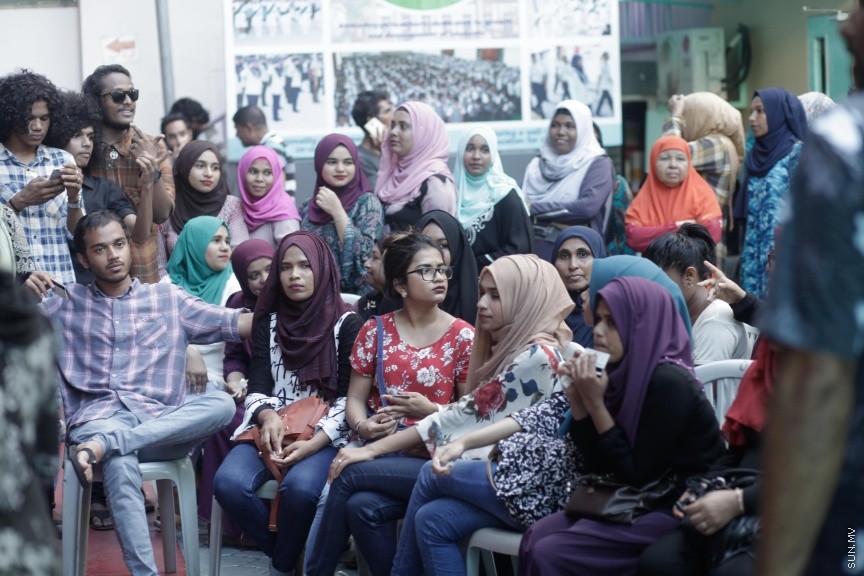 މޭ 6، 2017: ކުރިއަށް އޮތް ތިން އަހަރު ދުވަހަށް އިންތިޚާބުކުރާ، ލޯކަލް ކައުންސިލްތަކުގެ އިންތިހާބުގެ ވޯޓްލުމުގެ ތެރެއިން -- ސަން ފޮޓޯ/ މުހައްމަދު އަފްރާހް
