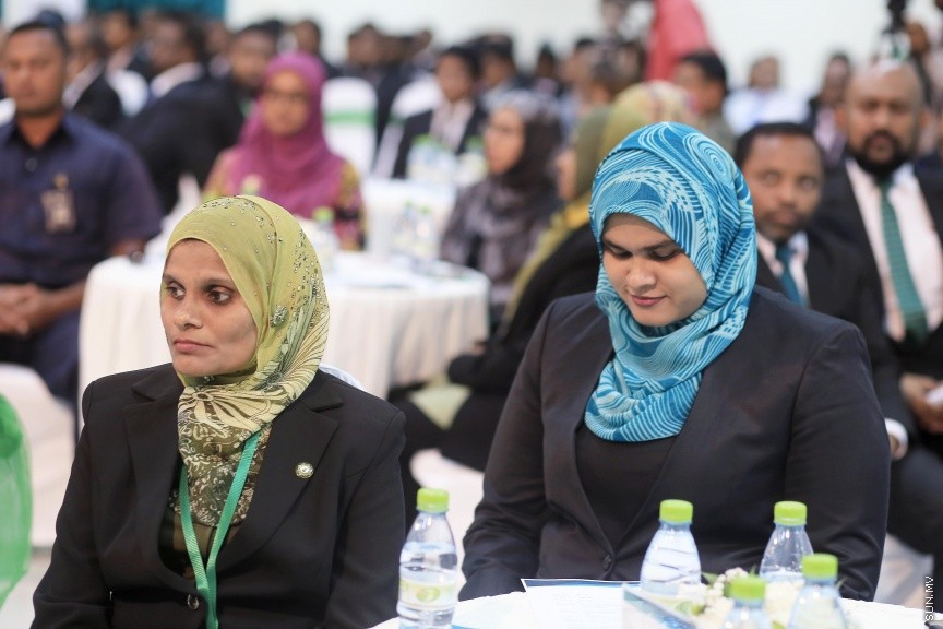 މޭ 10، 2017: އޭސީސީގެ ގައުމީ މަހާސިންތާ އިފްތިތާހު ކުރުމަށް އިސްލާމިކް ޔުނިވާސިޓީގައި ބޭއްވި ހަފްލާގެ ތެރެއިން -- ސަން ފޮޓޯ/ ފަޔާޒު މޫސާ