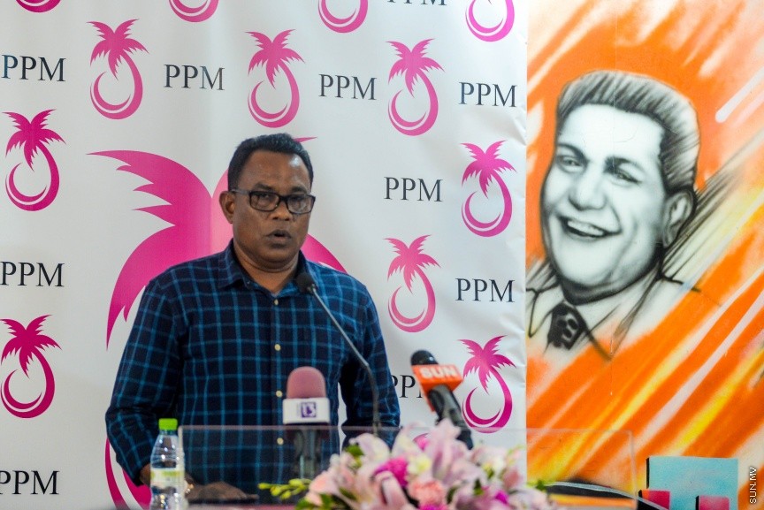 10 މެއި 2017: ސަރުކާރު ހިންގާ ކޯލިޝަނުގެ  ސިލްސިލާ ޖަގަހަ ޖަލްސާތައް ފެށުމުގެ ގޮތުން، އެމްޑީއޭގެ ޖަގަހަގައި މިރޭ ބޭއްވި ޖަލްސާގެ ތެރެއިން---ސަން ފޮޓޯ/ މުހައްމަދު އަފްރާހް