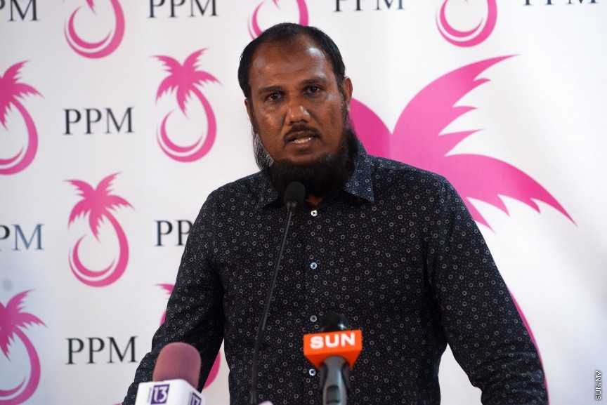 10 މެއި 2017: ސަރުކާރު ހިންގާ ކޯލިޝަނުގެ  ސިލްސިލާ ޖަގަހަ ޖަލްސާތައް ފެށުމުގެ ގޮތުން، އެމްޑީއޭގެ ޖަގަހަގައި މިރޭ ބޭއްވި ޖަލްސާގެ ތެރެއިން---ސަން ފޮޓޯ/ މުހައްމަދު އަފްރާހް