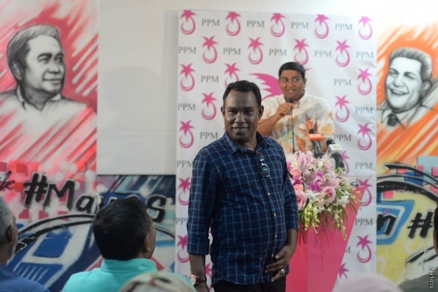 10 މެއި 2017: ސަރުކާރު ހިންގާ ކޯލިޝަނުގެ  ސިލްސިލާ ޖަގަހަ ޖަލްސާތައް ފެށުމުގެ ގޮތުން، އެމްޑީއޭގެ ޖަގަހަގައި މިރޭ ބޭއްވި ޖަލްސާގެ ތެރެއިން---ސަން ފޮޓޯ/ މުހައްމަދު އަފްރާހް