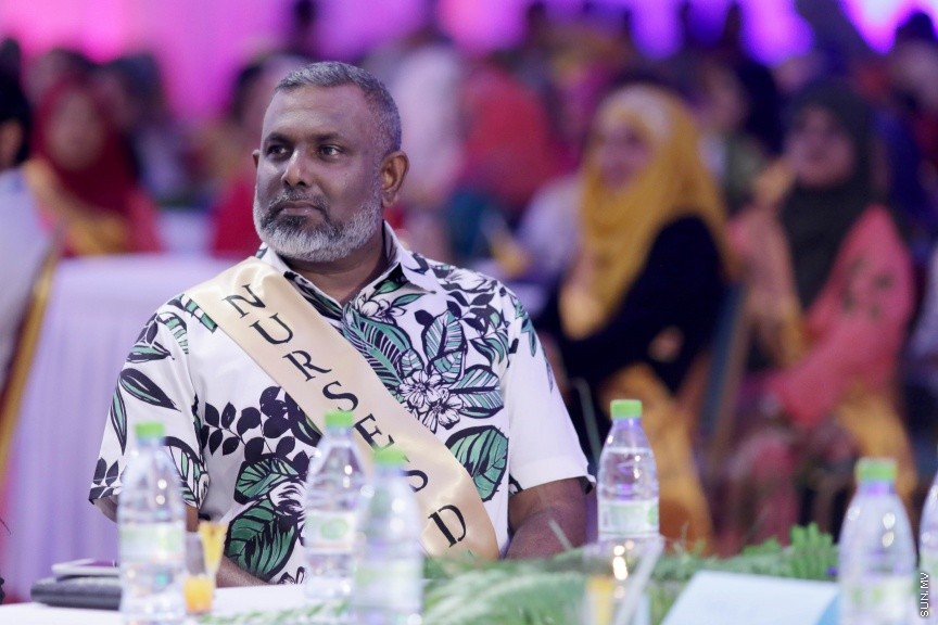 މޭ 13، 2017: ބައިނަލްއަގުވާމީ ނަރުހުންގެ ދުވަހުގެ މުނާސަބަތުގައި  ދަރުބާރުގޭގައި ބޭއްވި ޖަލްސާގެ ތެރެއިން -- ސަން ފޮޓޯ/ ފަޔާޒު މޫސާ