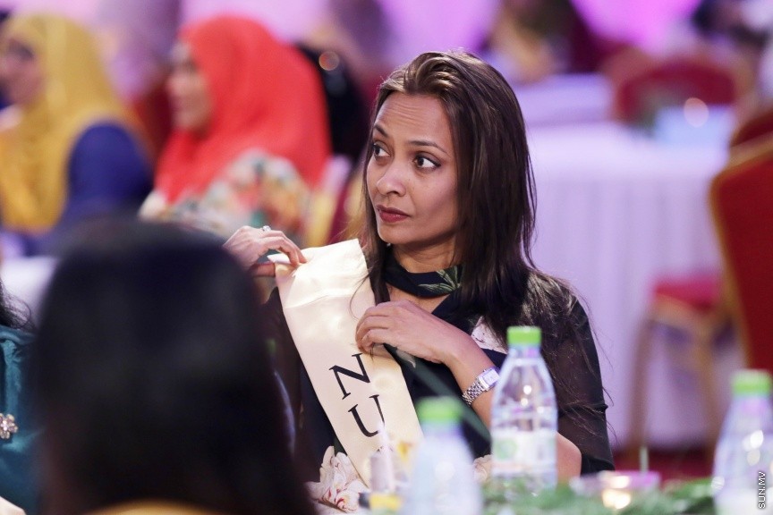 މޭ 13، 2017: ބައިނަލްއަގުވާމީ ނަރުހުންގެ ދުވަހުގެ މުނާސަބަތުގައި  ދަރުބާރުގޭގައި ބޭއްވި ޖަލްސާގެ ތެރެއިން -- ސަން ފޮޓޯ/ ފަޔާޒު މޫސާ