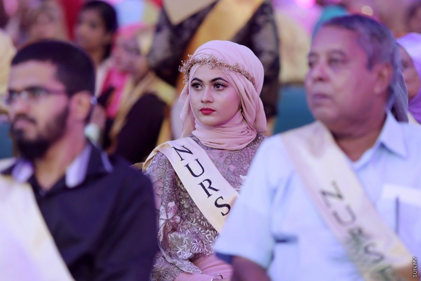 މޭ 13، 2017: ބައިނަލްއަގުވާމީ ނަރުހުންގެ ދުވަހުގެ މުނާސަބަތުގައި  ދަރުބާރުގޭގައި ބޭއްވި ޖަލްސާގެ ތެރެއިން -- ސަން ފޮޓޯ/ ފަޔާޒު މޫސާ