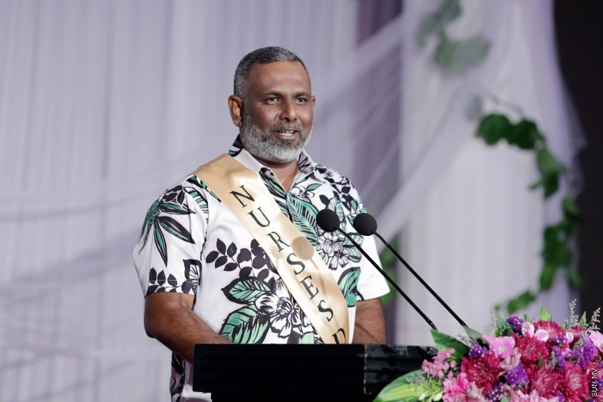 މޭ 13، 2017: ބައިނަލްއަގުވާމީ ނަރުހުންގެ ދުވަހުގެ މުނާސަބަތުގައި  ދަރުބާރުގޭގައި ބޭއްވި ޖަލްސާގެ ތެރެއިން -- ސަން ފޮޓޯ/ ފަޔާޒު މޫސާ