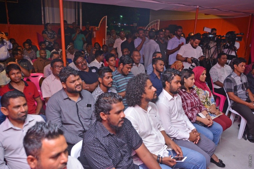 މޭ، 15، 2017: ޕީޕީއެމް އާއި އެމްޑީއޭ އަދި  ޑީއާރުޕީ ކޯލިޝަންގެ ފަރާތުން އެމްޑީއޭ ހަރުގޭގައި ބޭއްވި ހަރުގެ ޖަލްސާގެ ތެރެއިން -- ސަން ފޮޓޯ/ ފަޔާޒު މޫސާ
