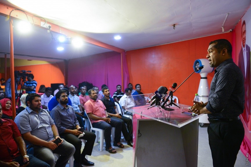 24 މެއި 2017: ސަރުކާރު ކޯލިޝަނުން އެމްޑީއޭގެ ޖަގަހާގައި މިރޭ ބޭއްވި ޖަލްސާގެތެރެއިން---ސަން ފޮޓޯ/ މުހައްމަދު އަފްރާހް 