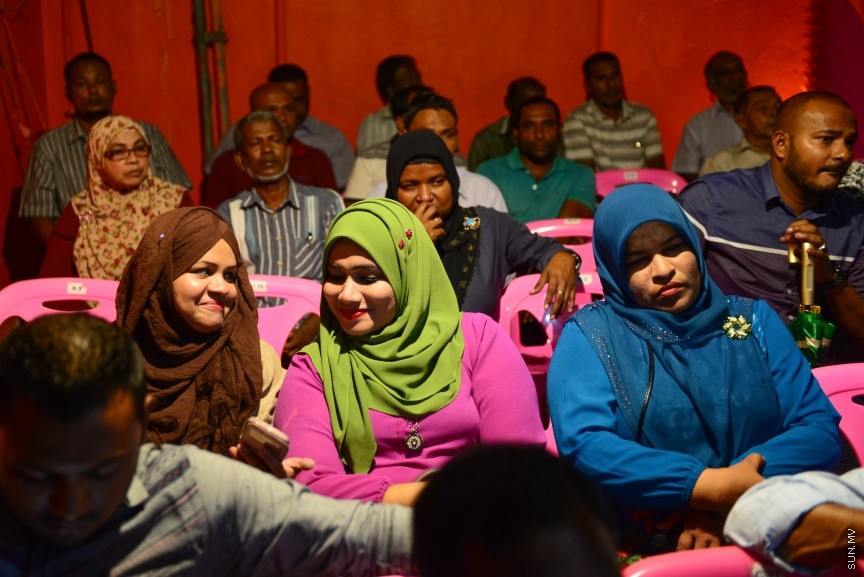 24 މެއި 2017: ސަރުކާރު ކޯލިޝަނުން އެމްޑީއޭގެ ޖަގަހާގައި މިރޭ ބޭއްވި ޖަލްސާގެތެރެއިން---ސަން ފޮޓޯ/ މުހައްމަދު އަފްރާހް 