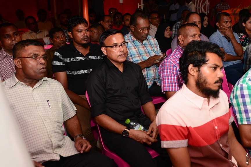24 މެއި 2017: ސަރުކާރު ކޯލިޝަނުން އެމްޑީއޭގެ ޖަގަހާގައި މިރޭ ބޭއްވި ޖަލްސާގެތެރެއިން---ސަން ފޮޓޯ/ މުހައްމަދު އަފްރާހް 
