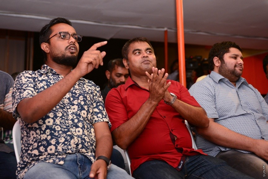 24 މެއި 2017: ސަރުކާރު ކޯލިޝަނުން އެމްޑީއޭގެ ޖަގަހާގައި މިރޭ ބޭއްވި ޖަލްސާގެތެރެއިން---ސަން ފޮޓޯ/ މުހައްމަދު އަފްރާހް 