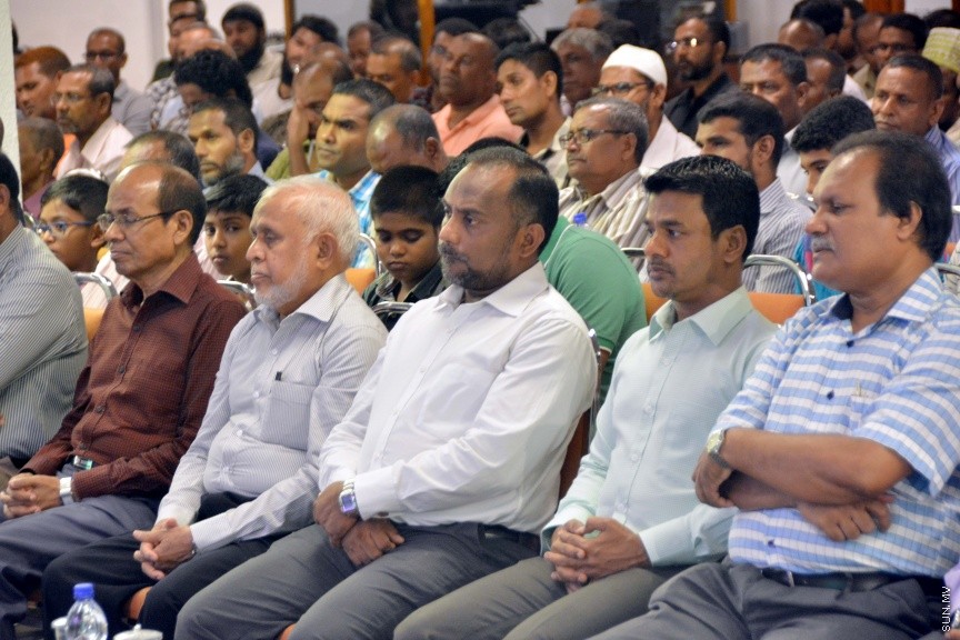 މޭ 28، 2017: ރަމަޟާން މަހުގެ ރޭތަށް އިޙްޔާ ކުރުމުގެ ގޮތުން އިސްލާމިކް މިނިސްޓްރީން ބޭއްވި ފުރަތަމަ ޖަލްސާގެ ތެރެއިން -- ސަން ފޮޓޯ/ ފަޔާޒު މޫސާ